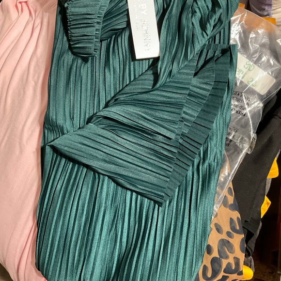 MBJ Lock & Love women’s long skirt NWT COLORS MUSTARD or GREEN size Large - Picture 3 of 4